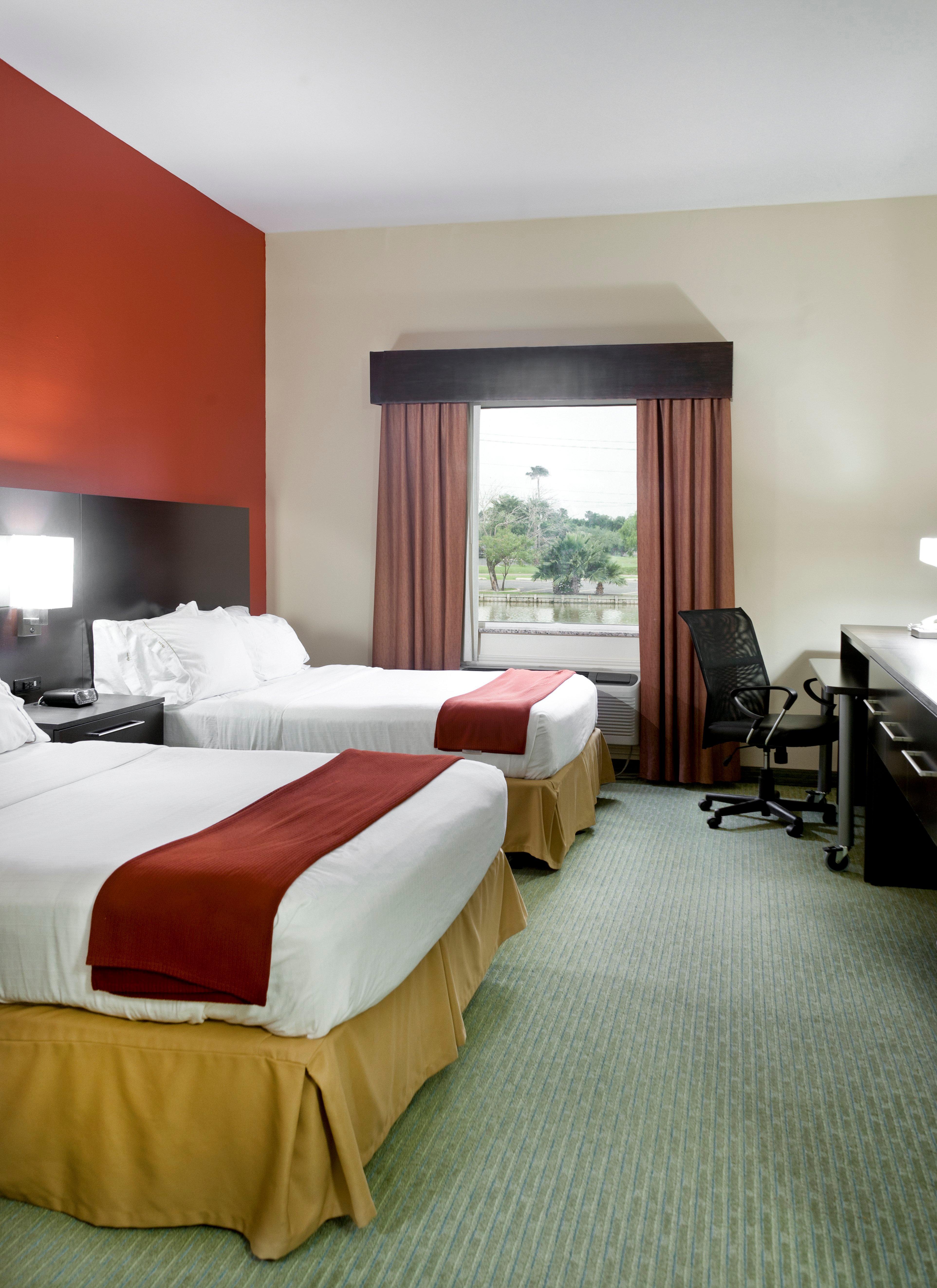 Holiday Inn Express Hotel And Suites Brownsville By Ihg Exterior foto