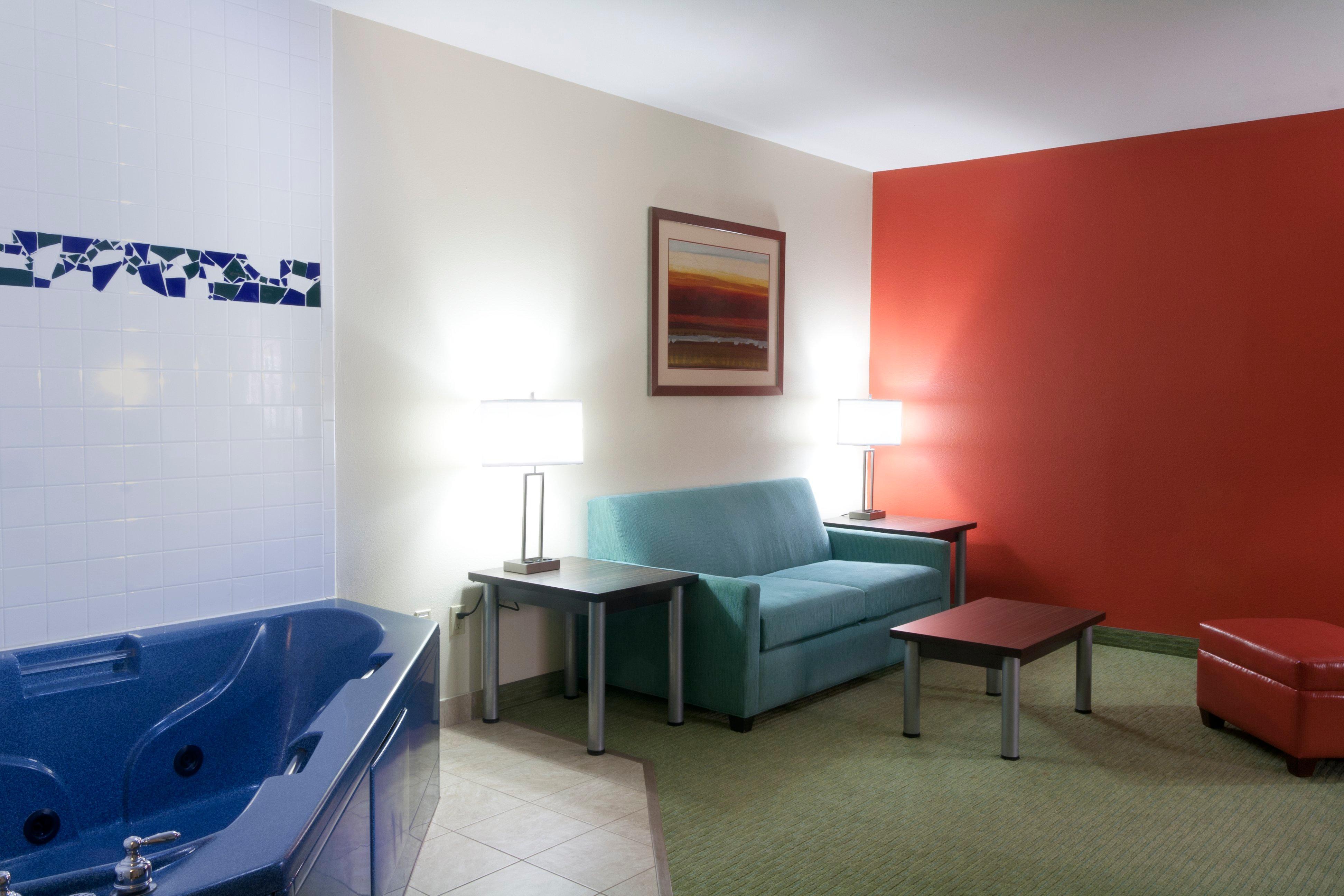 Holiday Inn Express Hotel And Suites Brownsville By Ihg Exterior foto