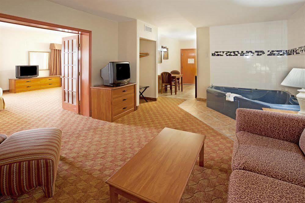Holiday Inn Express Hotel And Suites Brownsville By Ihg Quarto foto